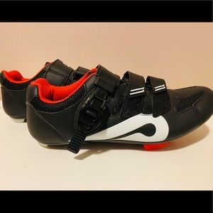 Peloton cycling shoes